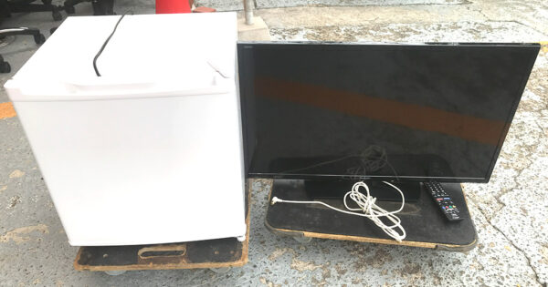 冷蔵庫とテレビを買い取りました