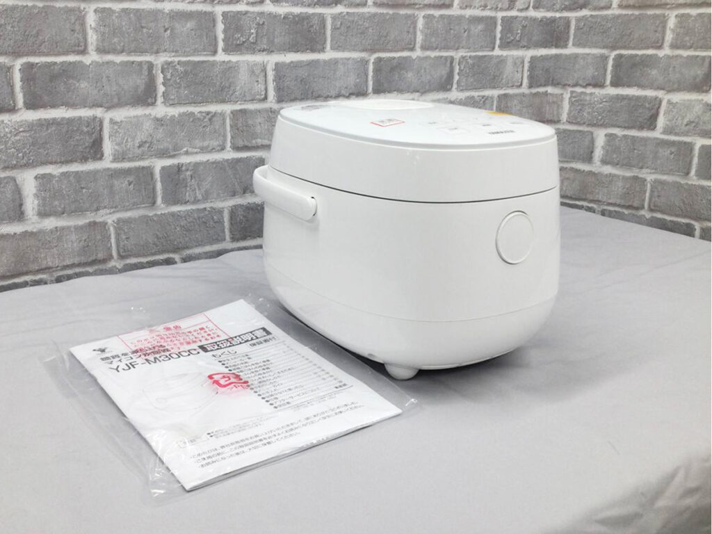 炊飯器 マイコン式 3合炊き