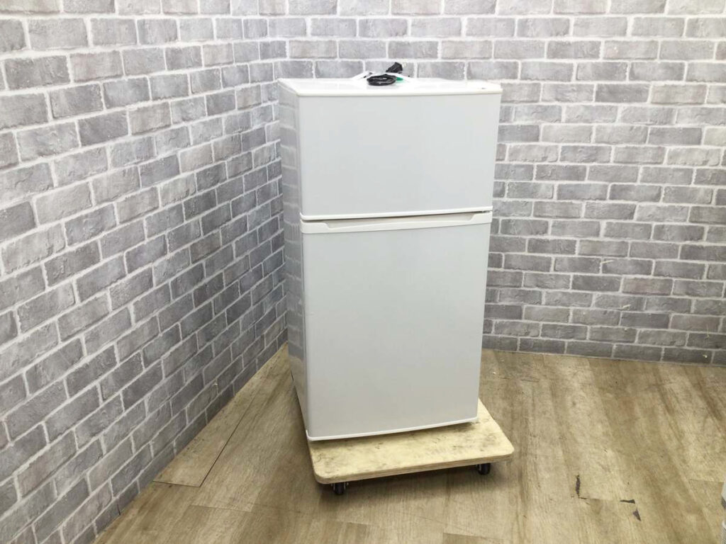 冷蔵庫　2ドア９０L